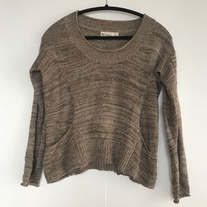 URBAN OUTFITTERS SWEATER